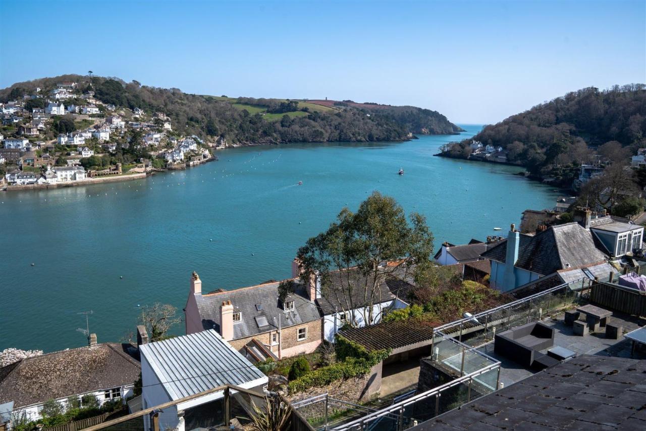 Uphigh - Elevated Family Home With Stunning River Views Dartmouth Exteriér fotografie