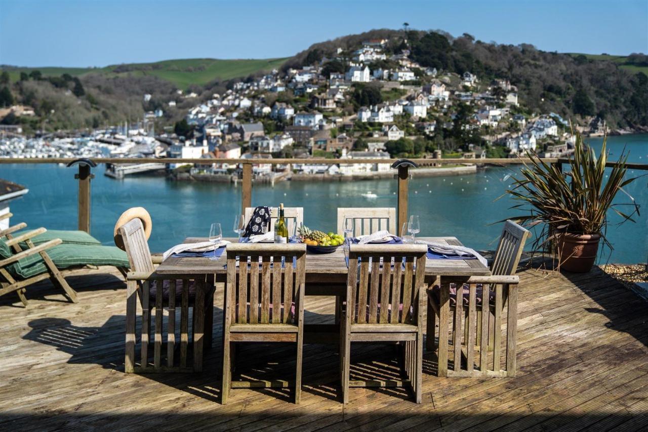 Uphigh - Elevated Family Home With Stunning River Views Dartmouth Exteriér fotografie